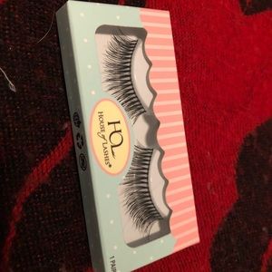 False lashes